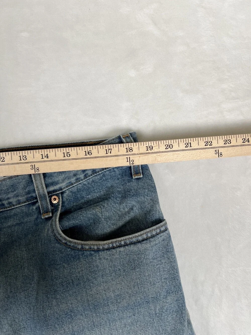 Levis some stains